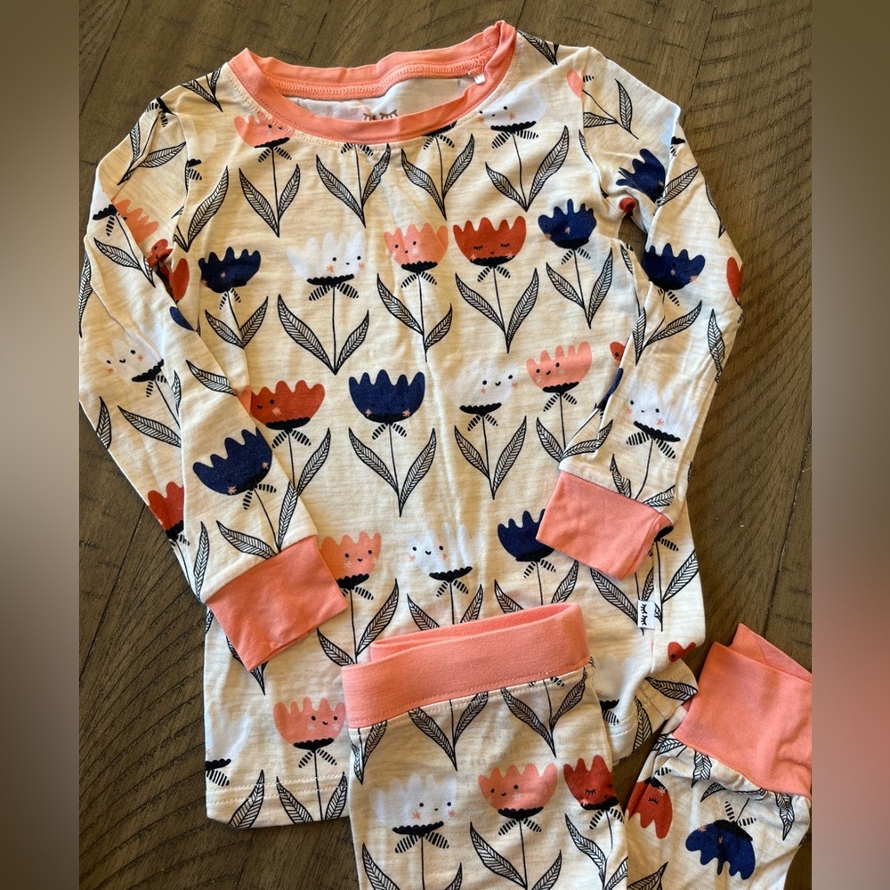Little Sleepies Flower Friends pajamas - Picture 2 of 3
